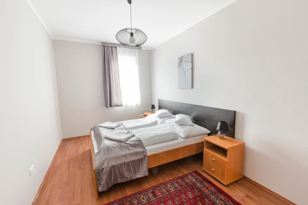 Salt Hill Apartmanok エゲルサローク エクステリア 写真