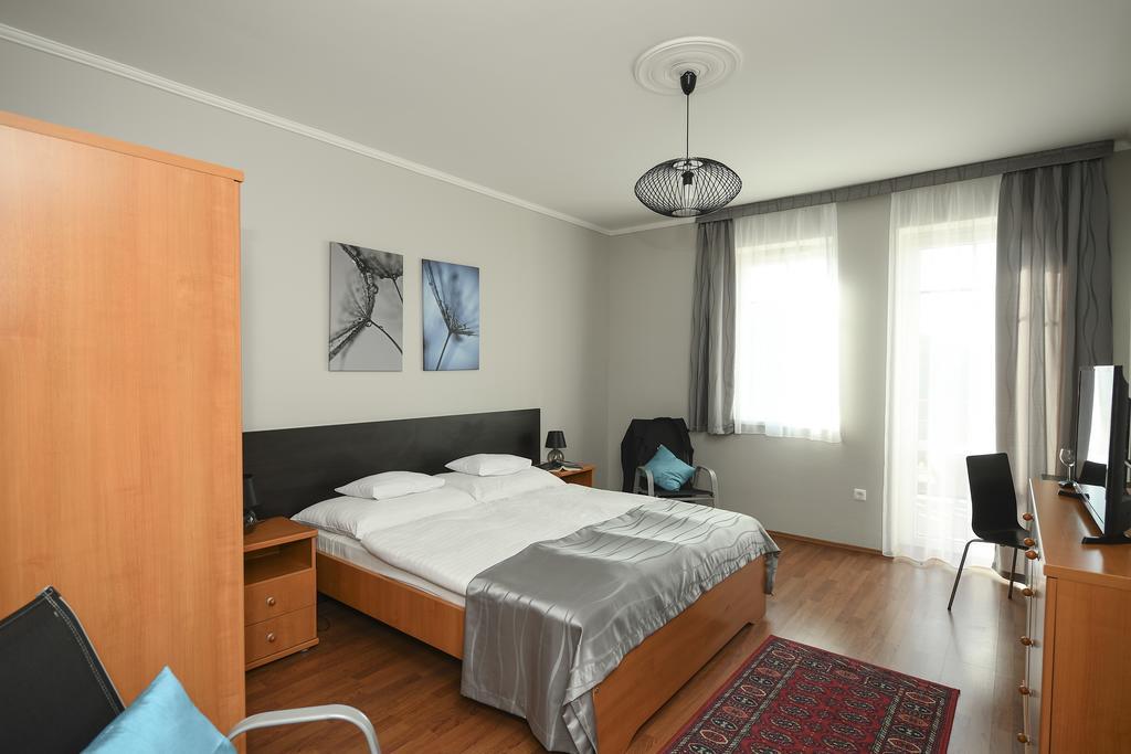 Salt Hill Apartmanok エゲルサローク エクステリア 写真