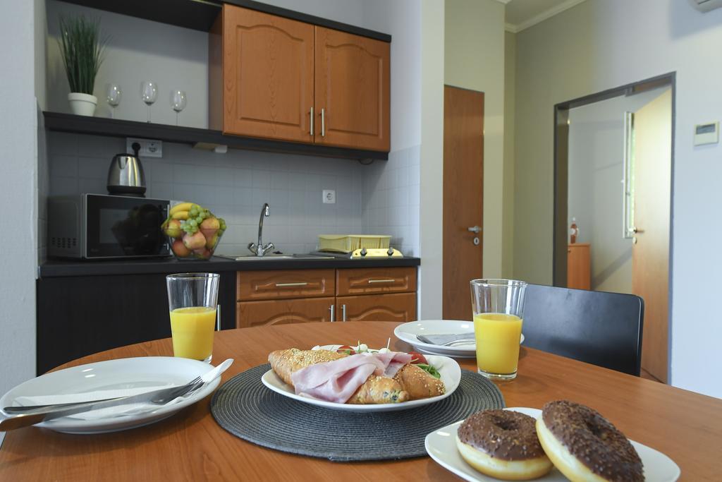 Salt Hill Apartmanok エゲルサローク エクステリア 写真