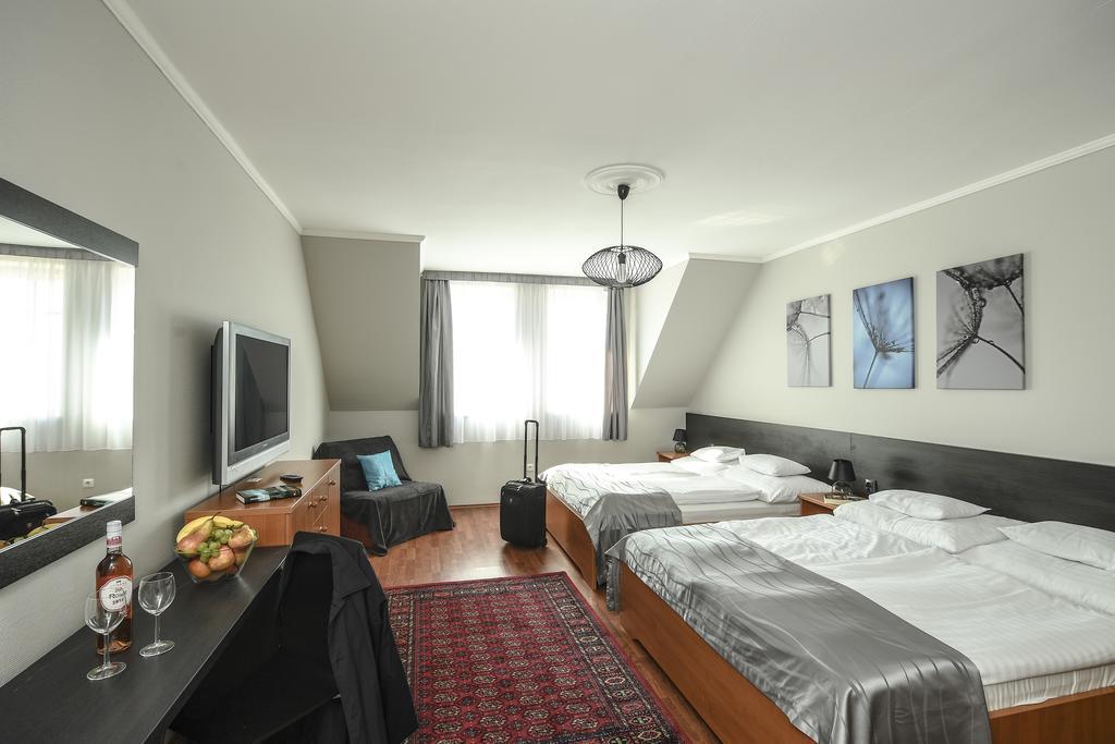 Salt Hill Apartmanok エゲルサローク エクステリア 写真