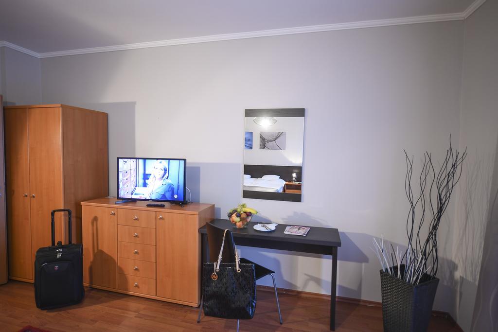 Salt Hill Apartmanok エゲルサローク エクステリア 写真