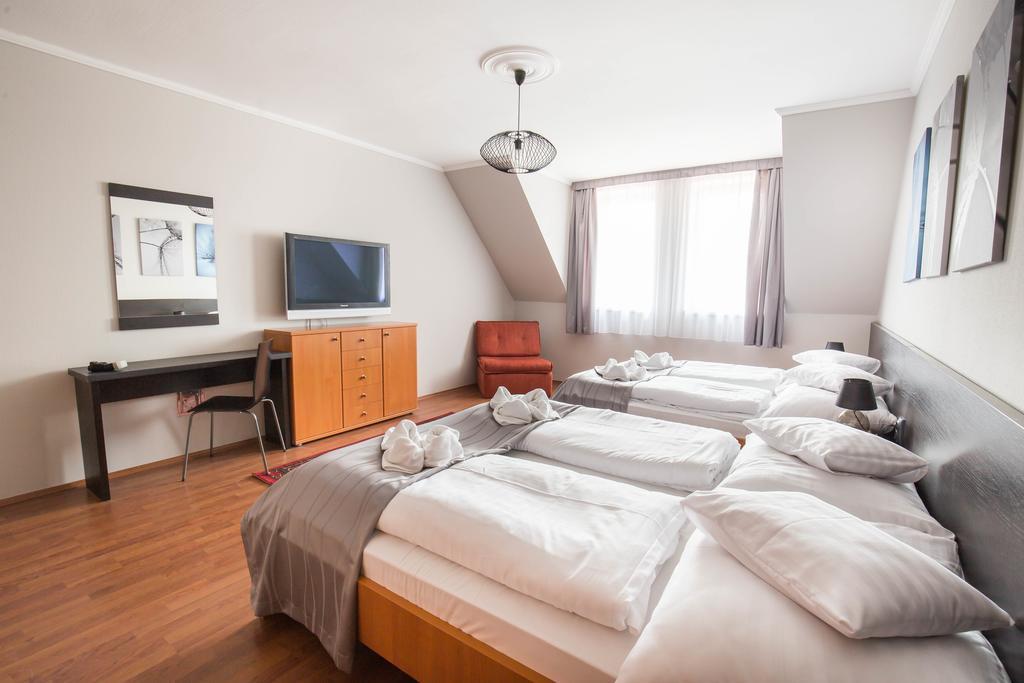 Salt Hill Apartmanok エゲルサローク エクステリア 写真