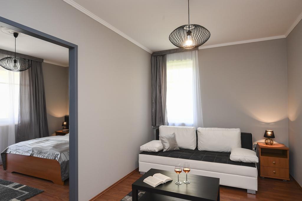Salt Hill Apartmanok エゲルサローク エクステリア 写真